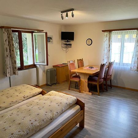Hotel Restaurant Gommerhof Reckingen Rom bilde
