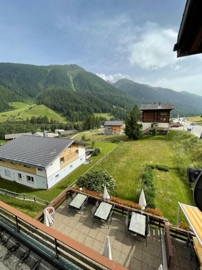 Hotel Restaurant Gommerhof Reckingen Eksteriør bilde